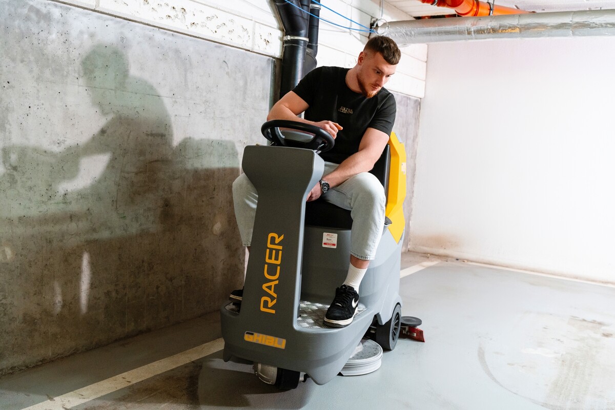 Sprzątanie hal przemysłowych